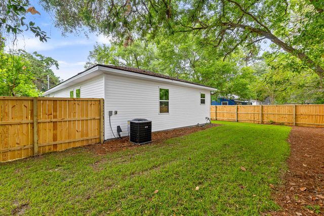 2620 Stark Lane, North Charleston, SC 29405