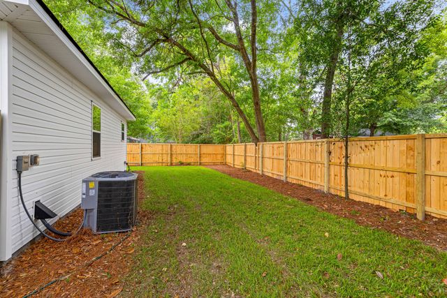 2620 Stark Lane, North Charleston, SC 29405