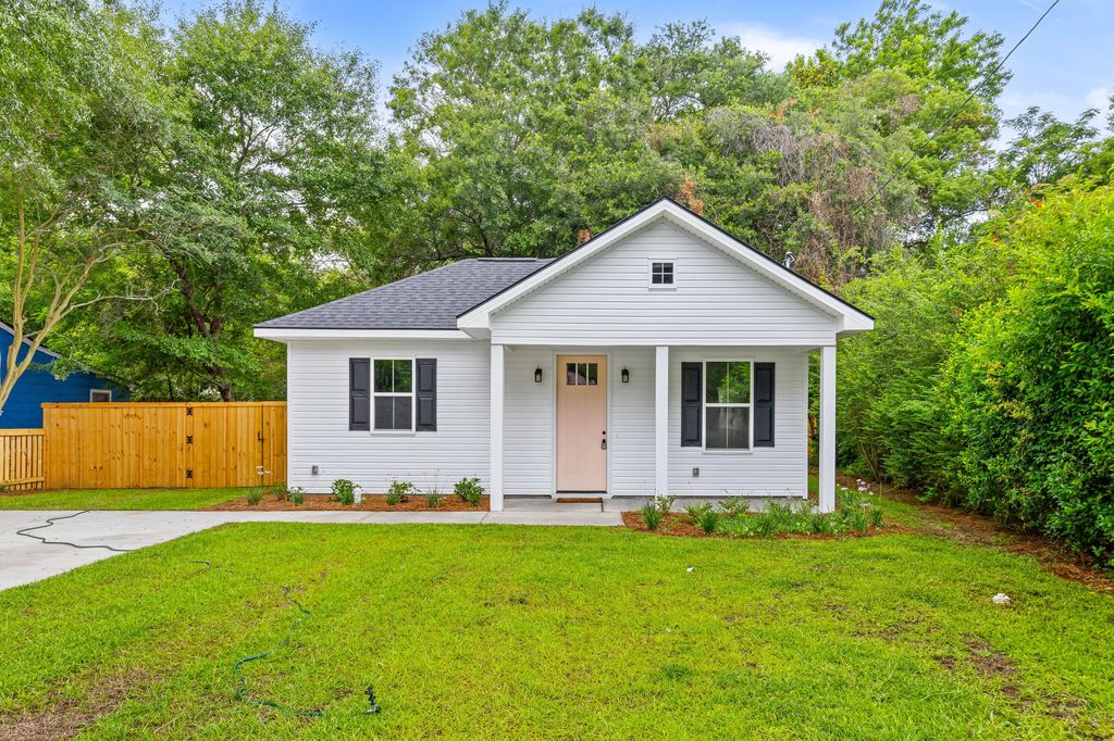 2620 Stark Lane, North Charleston, SC 29405