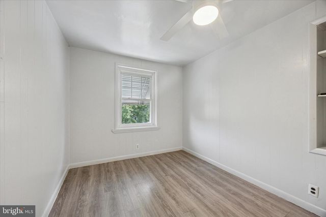 803 W OAK LN, Glenolden, PA 19036