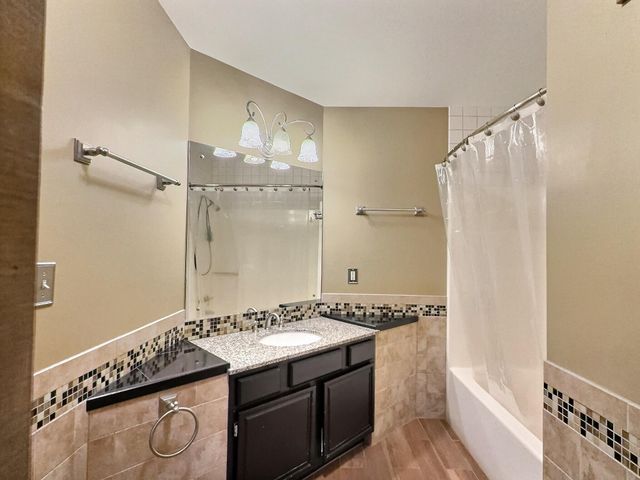 18128 KATHRYN AVE, Boonville, MO 65233