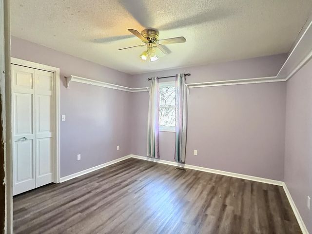 18128 KATHRYN AVE, Boonville, MO 65233