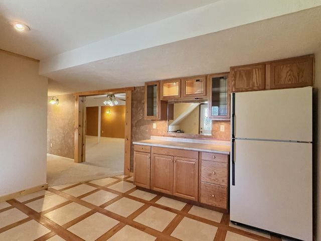 18128 KATHRYN AVE, Boonville, MO 65233