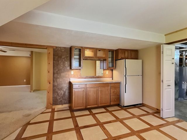 18128 KATHRYN AVE, Boonville, MO 65233