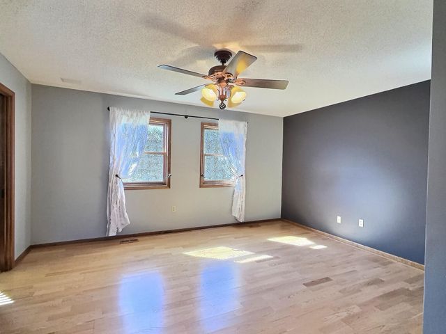 18128 KATHRYN AVE, Boonville, MO 65233