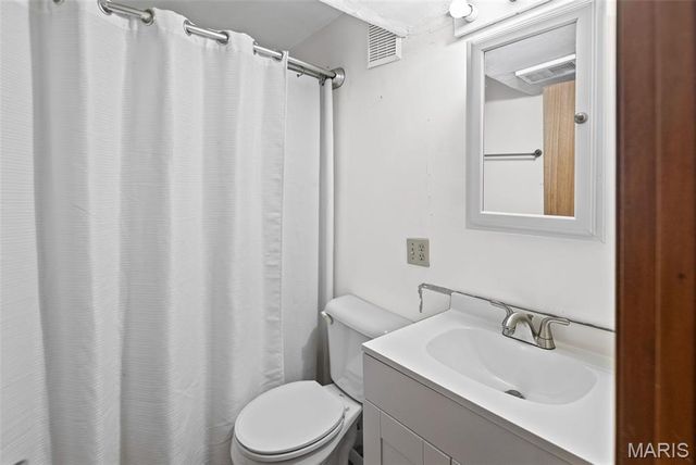 1826 Oliveto Lane, Hazelwood, MO 63042