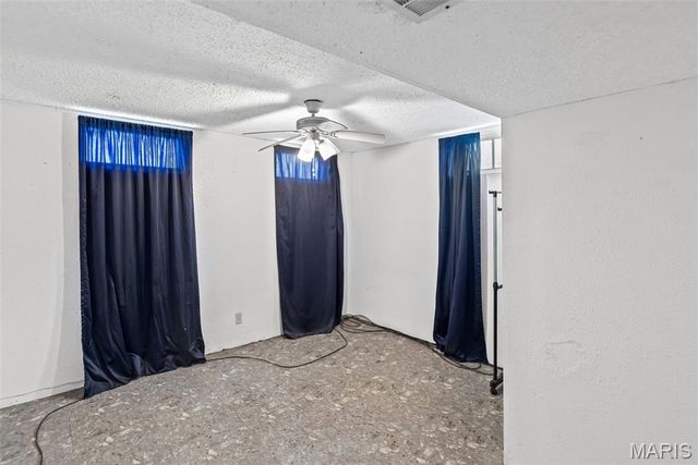 1826 Oliveto Lane, Hazelwood, MO 63042