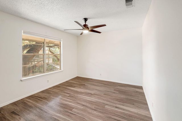 509 Cedar DR 206, Georgetown, TX 78628