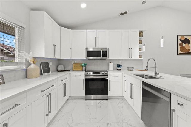 5136 Beechwood Road, Delray Beach, FL 33484