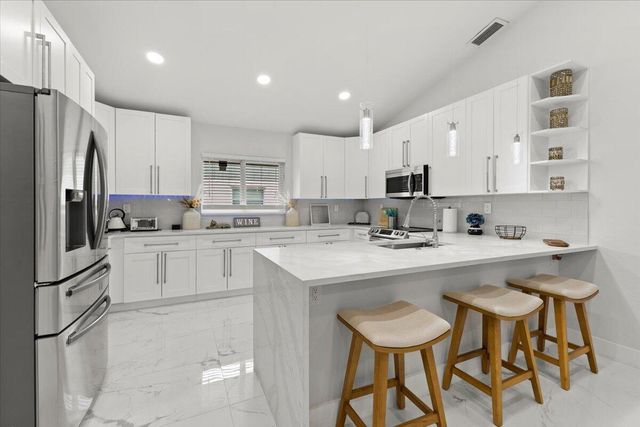 5136 Beechwood Road, Delray Beach, FL 33484