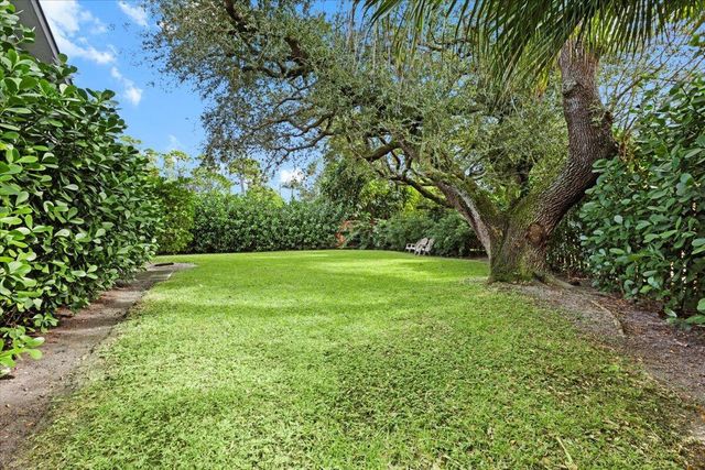 5136 Beechwood Road, Delray Beach, FL 33484