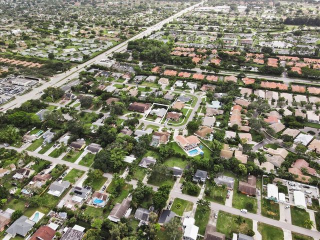 5136 Beechwood Road, Delray Beach, FL 33484