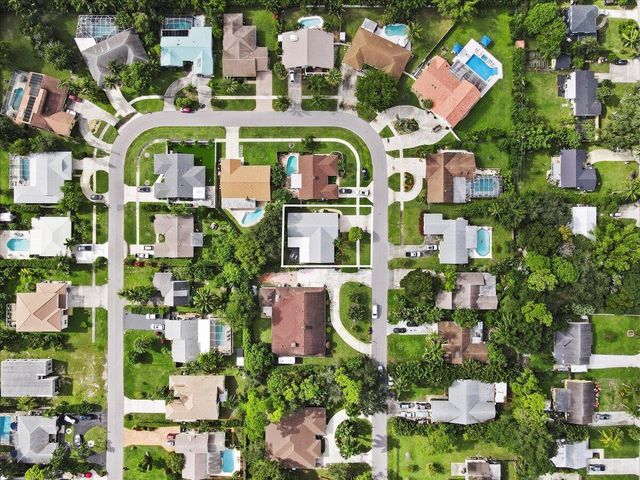 5136 Beechwood Road, Delray Beach, FL 33484