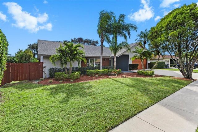 5136 Beechwood Road, Delray Beach, FL 33484