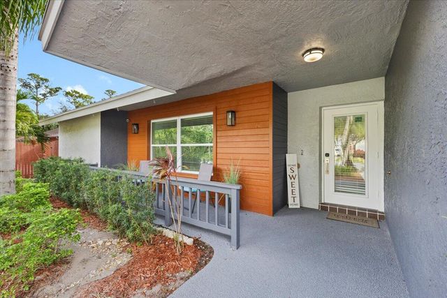 5136 Beechwood Road, Delray Beach, FL 33484