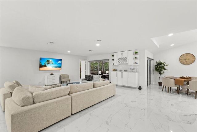 5136 Beechwood Road, Delray Beach, FL 33484