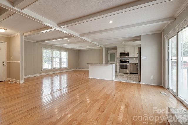 114 Cottonwood Drive, Mount Holly, NC 28120