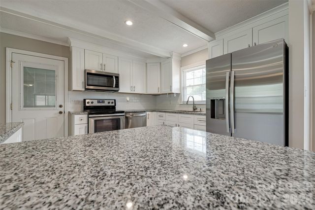 114 Cottonwood Drive, Mount Holly, NC 28120