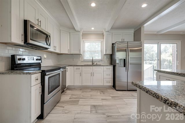 114 Cottonwood Drive, Mount Holly, NC 28120
