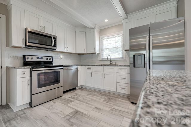 114 Cottonwood Drive, Mount Holly, NC 28120