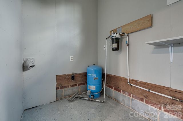 114 Cottonwood Drive, Mount Holly, NC 28120