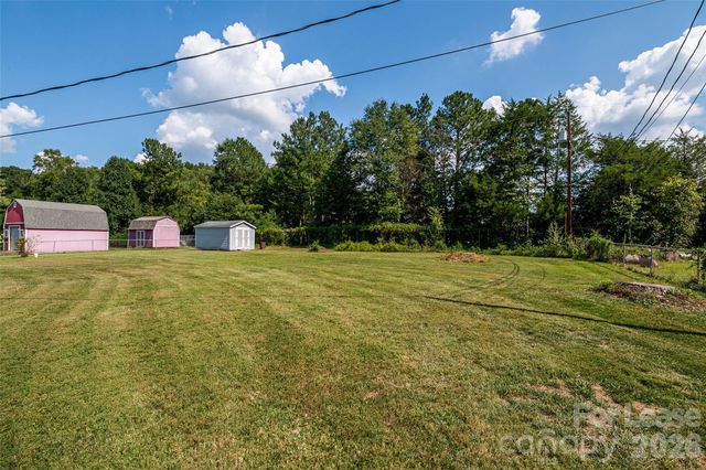 114 Cottonwood Drive, Mount Holly, NC 28120