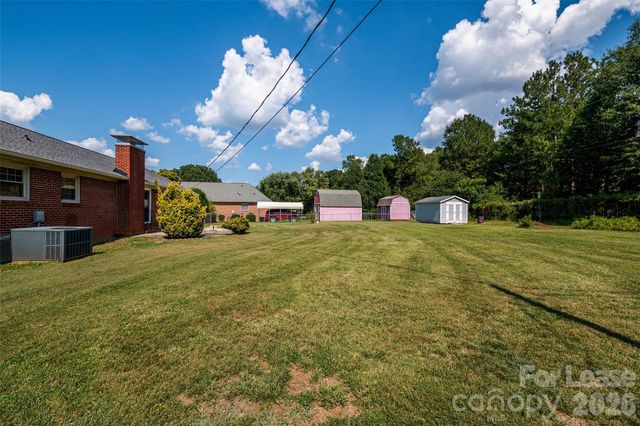 114 Cottonwood Drive, Mount Holly, NC 28120