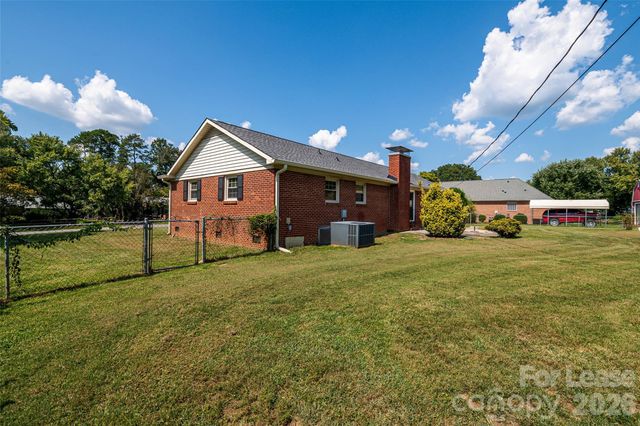 114 Cottonwood Drive, Mount Holly, NC 28120