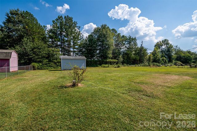 114 Cottonwood Drive, Mount Holly, NC 28120