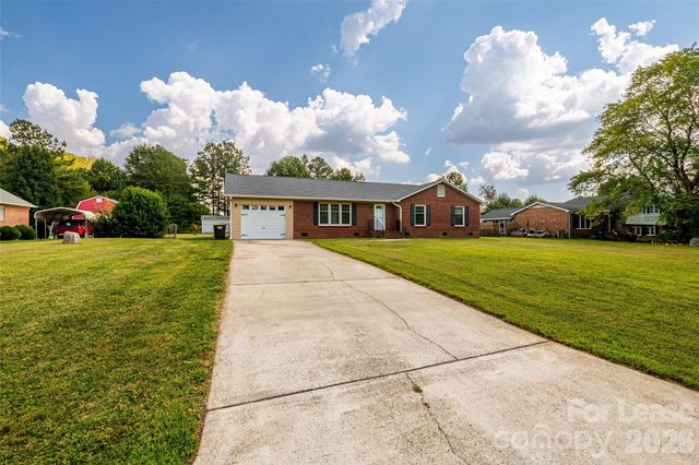 114 Cottonwood Drive, Mount Holly, NC 28120