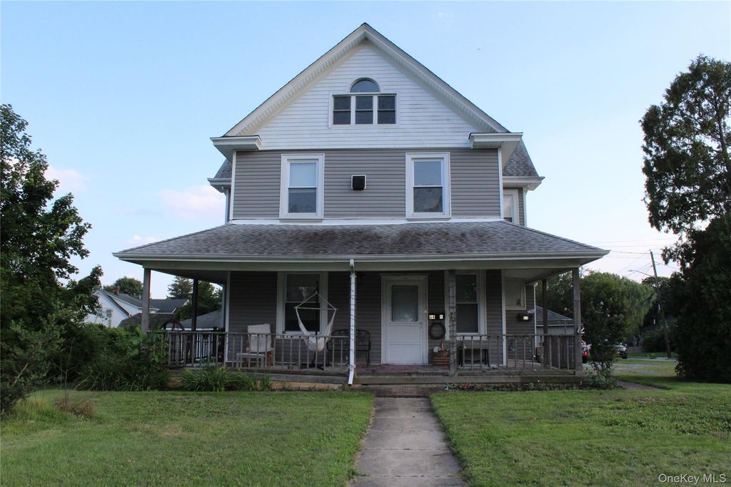 64 Old Dock Road, Kings Park, NY 11754 — exterior