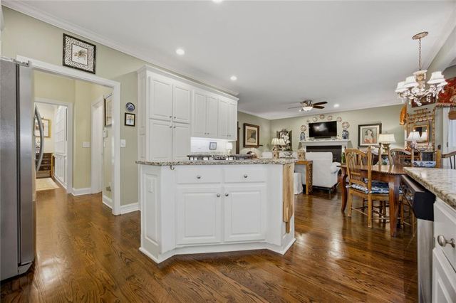 101 Oakwood Hills Drive, Suwanee, GA 30518