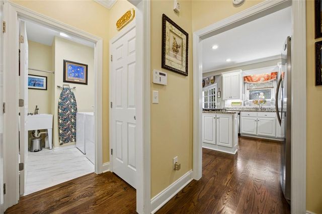 101 Oakwood Hills Drive, Suwanee, GA 30518