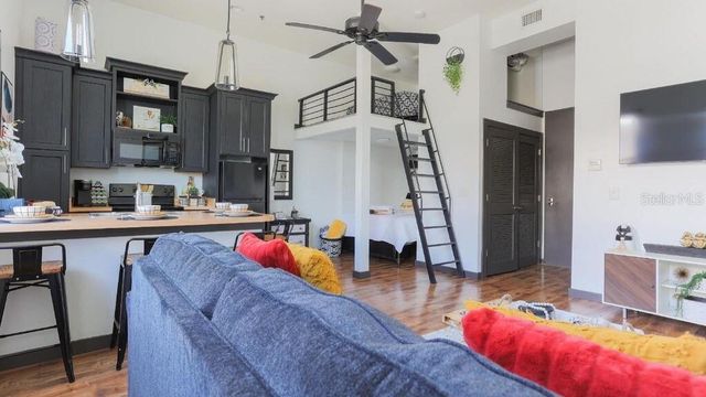2004 N HOWARD AVENUE 202, Tampa, FL 33607