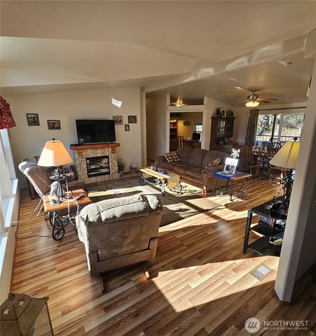 7003 Ortelius Drive, Ilwaco, WA 98624