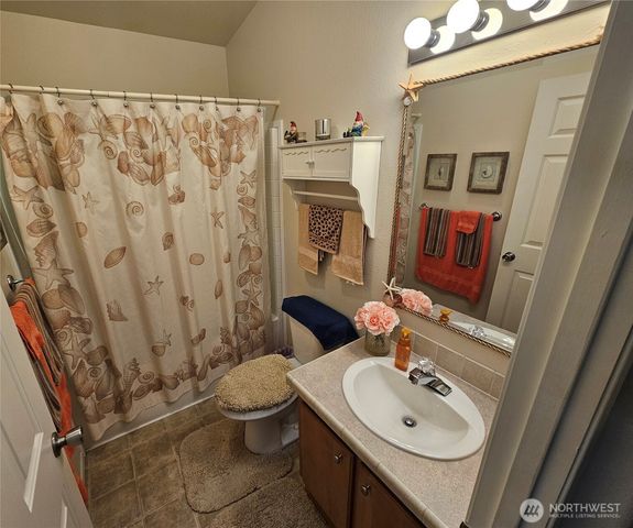 7003 Ortelius Drive, Ilwaco, WA 98624