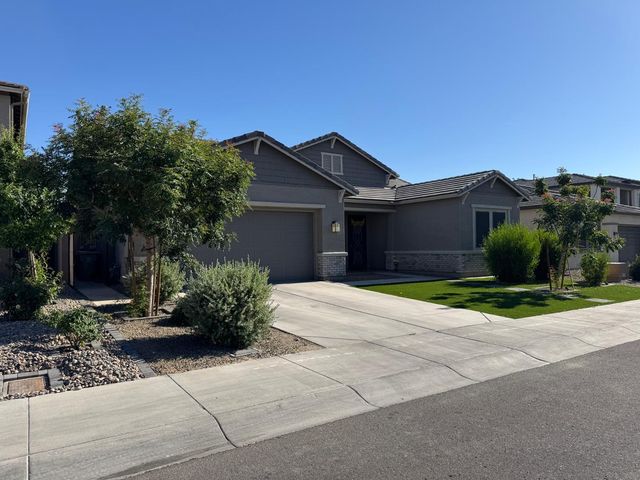 5525 W Banff Lane, Glendale, AZ 85306