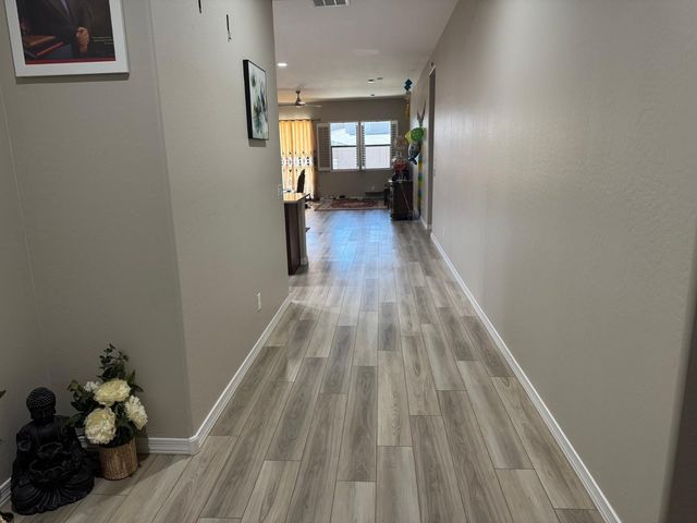 5525 W Banff Lane, Glendale, AZ 85306