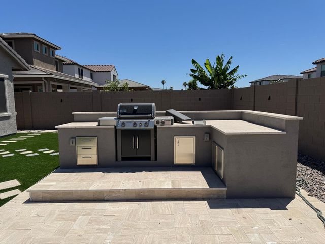5525 W Banff Lane, Glendale, AZ 85306