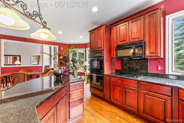 17784 Stonebrook Court, Northville Township, MI 48168