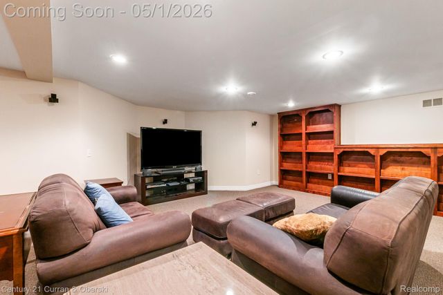 17784 Stonebrook Court, Northville Township, MI 48168