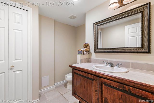 17784 Stonebrook Court, Northville Township, MI 48168