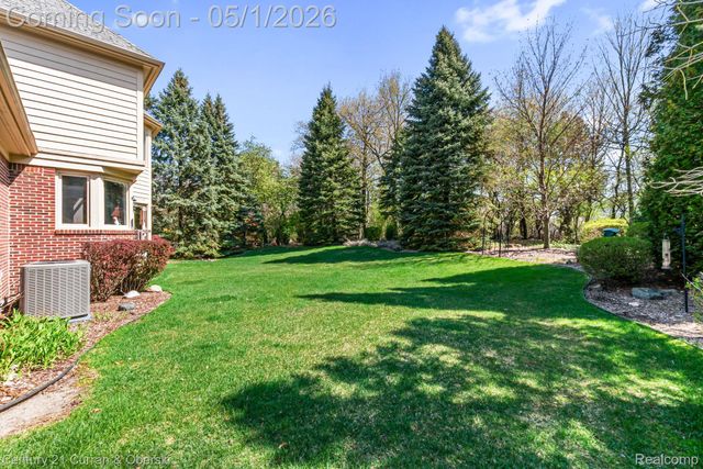 17784 Stonebrook Court, Northville Township, MI 48168
