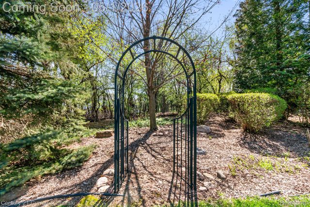 17784 Stonebrook Court, Northville Township, MI 48168