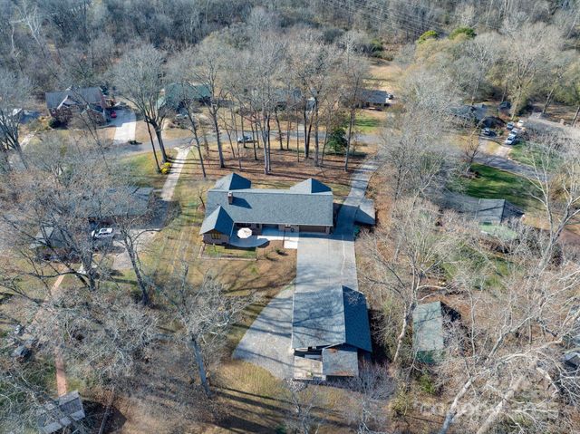 114 Old Mine Road, Mount Holly, NC 28120