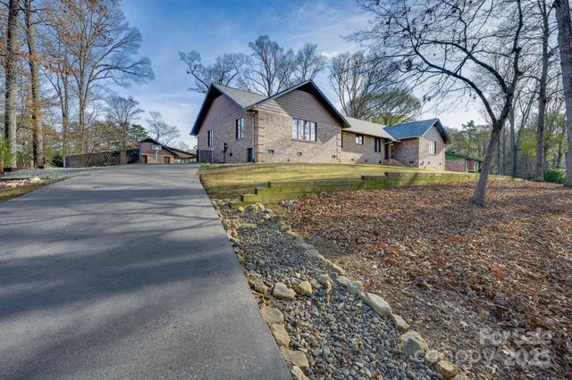 114 Old Mine Road, Mount Holly, NC 28120