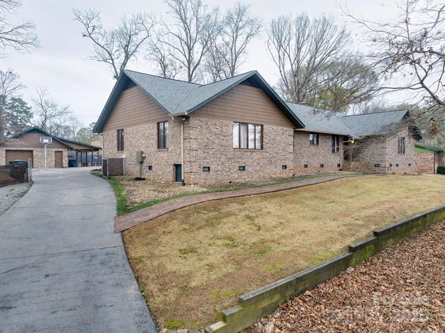 114 Old Mine Road, Mount Holly, NC 28120