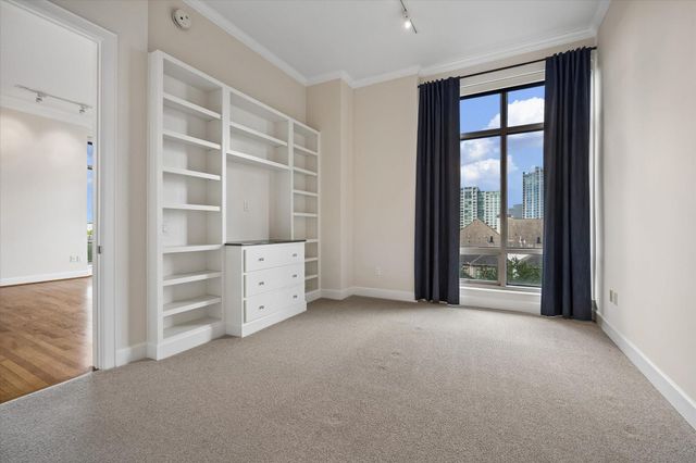 2211 Briarglen Drive 605, Houston, TX 77027