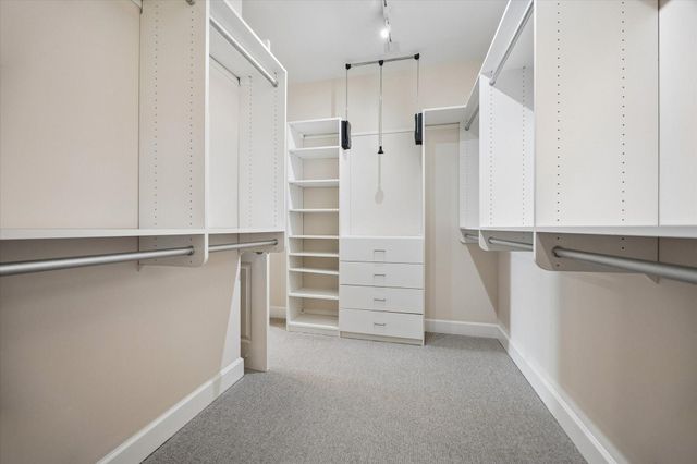 2211 Briarglen Drive 605, Houston, TX 77027