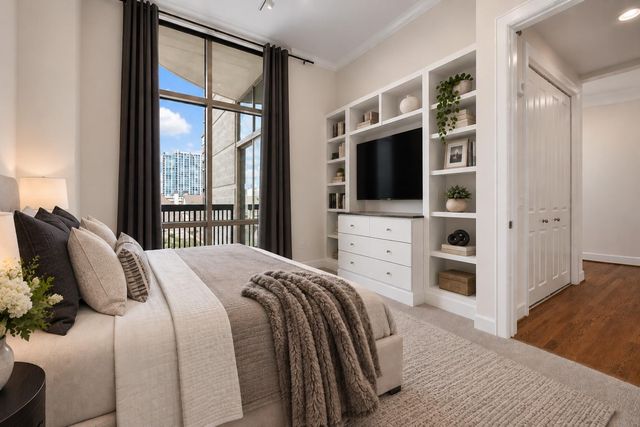 2211 Briarglen Drive 605, Houston, TX 77027